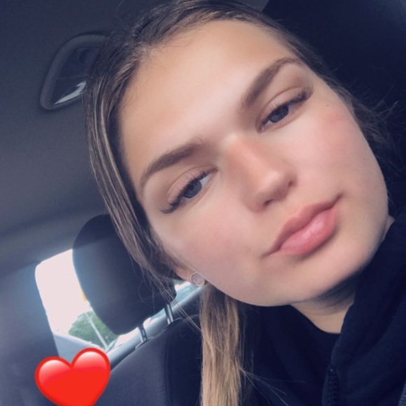 Meet your Posher, Leisa - Picture 1 of 1